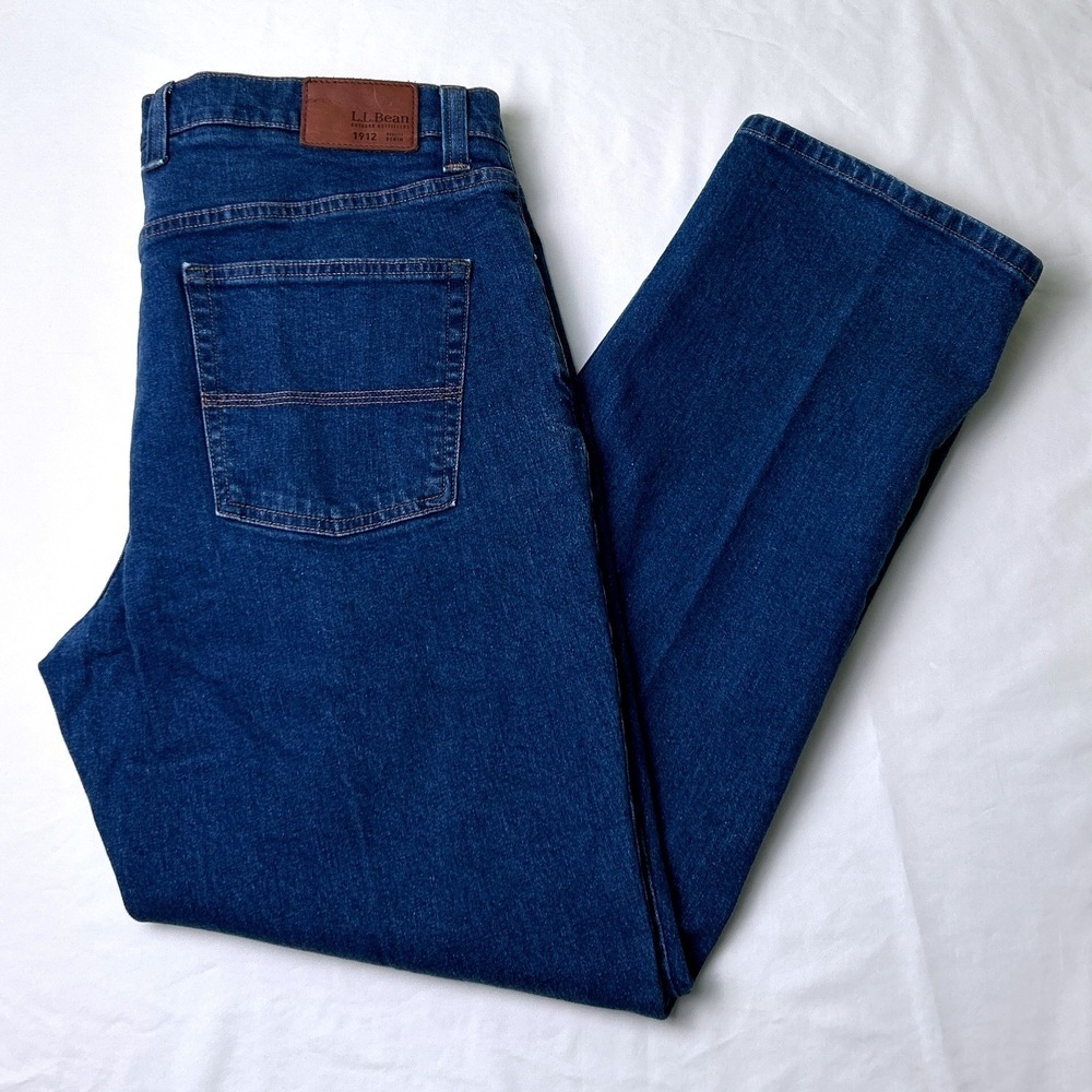 LL Bean Men Standard Fit Straight Leg Denim Jeans Size 38x29 Blue Casual Classic